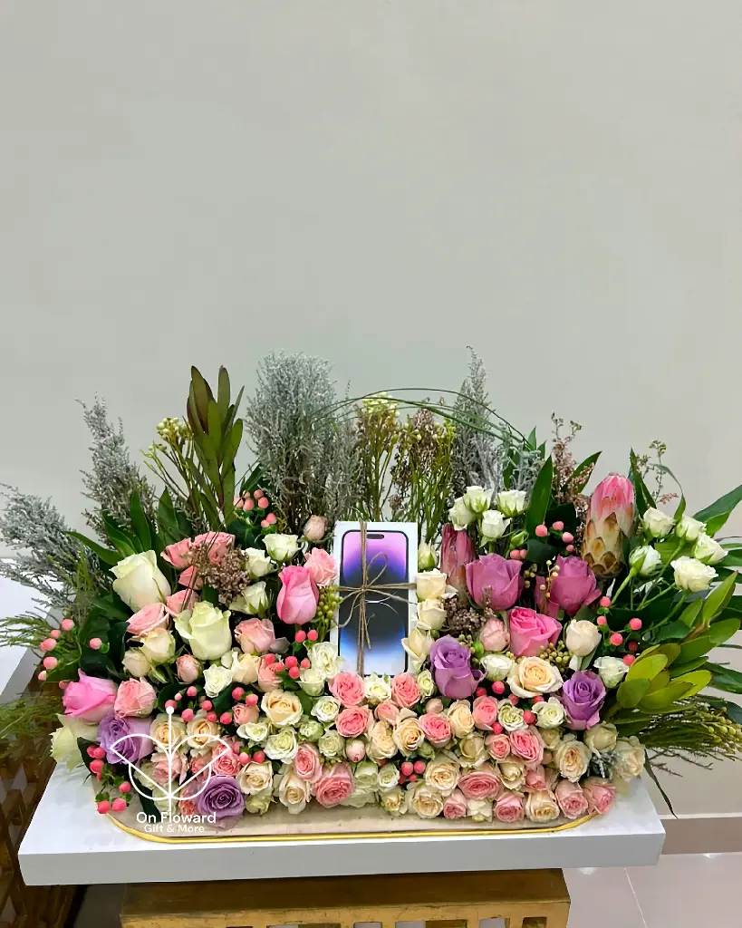 [Op0] تنسيق استاند لوح خشب قطيفه فاخر فقط بدون هدايا جانبيه ❕️
(بإمكانك تعديل خصائص الهديه المعروضه و أضافة الهدايا الجانبيه ان أردت ✅️ )*