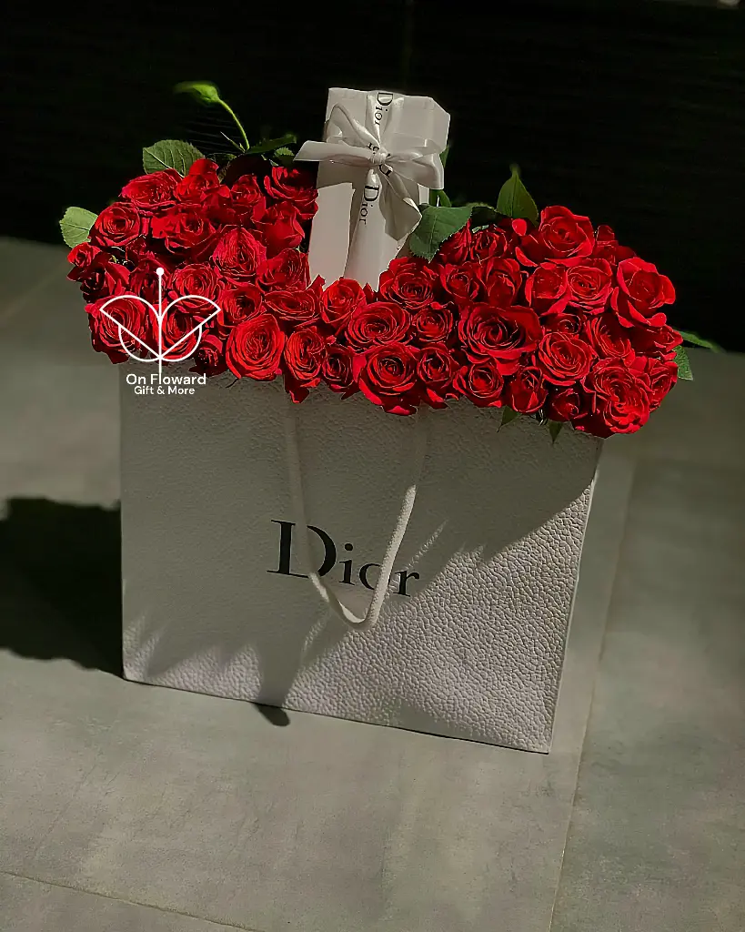 [Case79] تنسيق على كيس فقط بدون هدايا جانبيه ❕️
(بإمكانك تعديل خصائص الهديه المعروضه و أضافة الهدايا الجانبيه ان أردت ✅️ )*