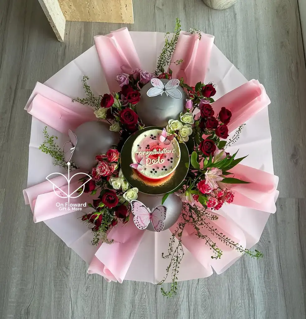 تنسيق باقه فقط بدون هدايا جانبيه ❕️
(بإمكانك تعديل خصائص الهديه المعروضه و أضافة الهدايا الجانبيه ان أردت ✅️ )* 