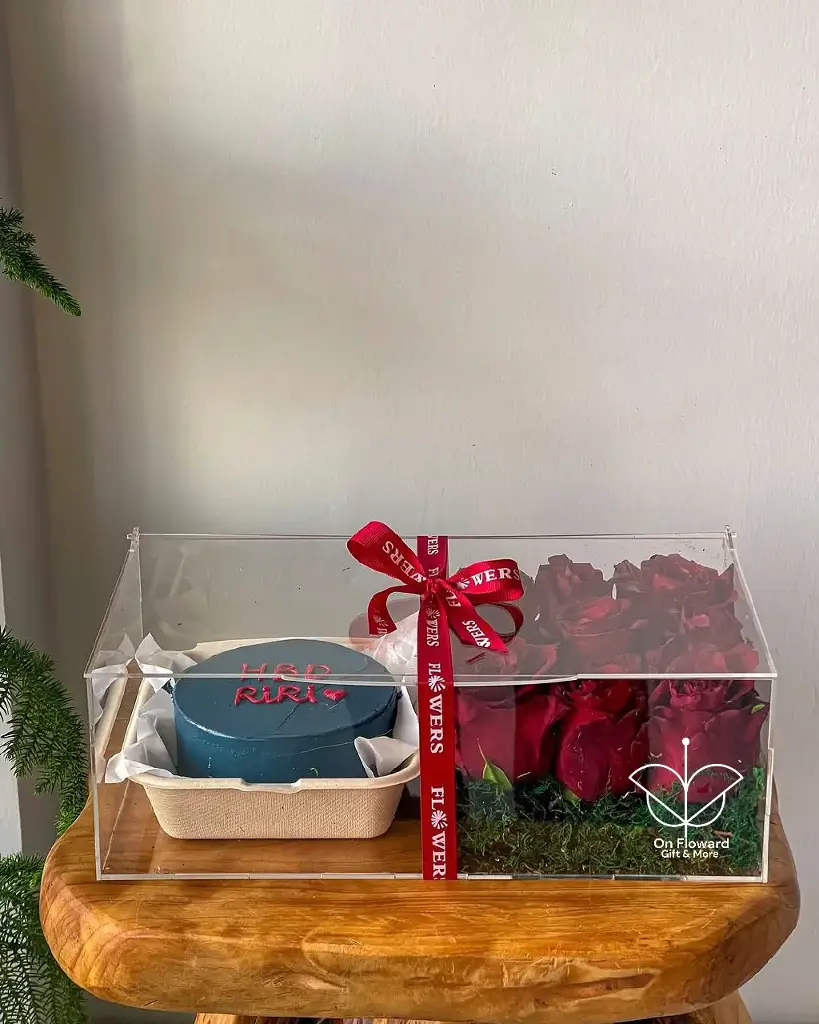 تنسيق بوكس اكريلك فقط بدون هدايا جانبيه ❕️
(بإمكانك تعديل خصائص الهديه المعروضه و أضافة الهدايا الجانبيه ان أردت ✅️ )*  