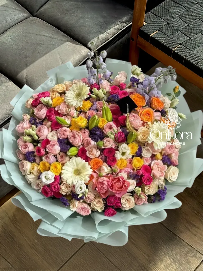 تنسيق باقة ورد فقط بدون هدايا جانبيه ❕️
(بإمكانك تعديل خصائص الهديه المعروضه و أضافة الهدايا الجانبيه ان أردت ✅️ )*