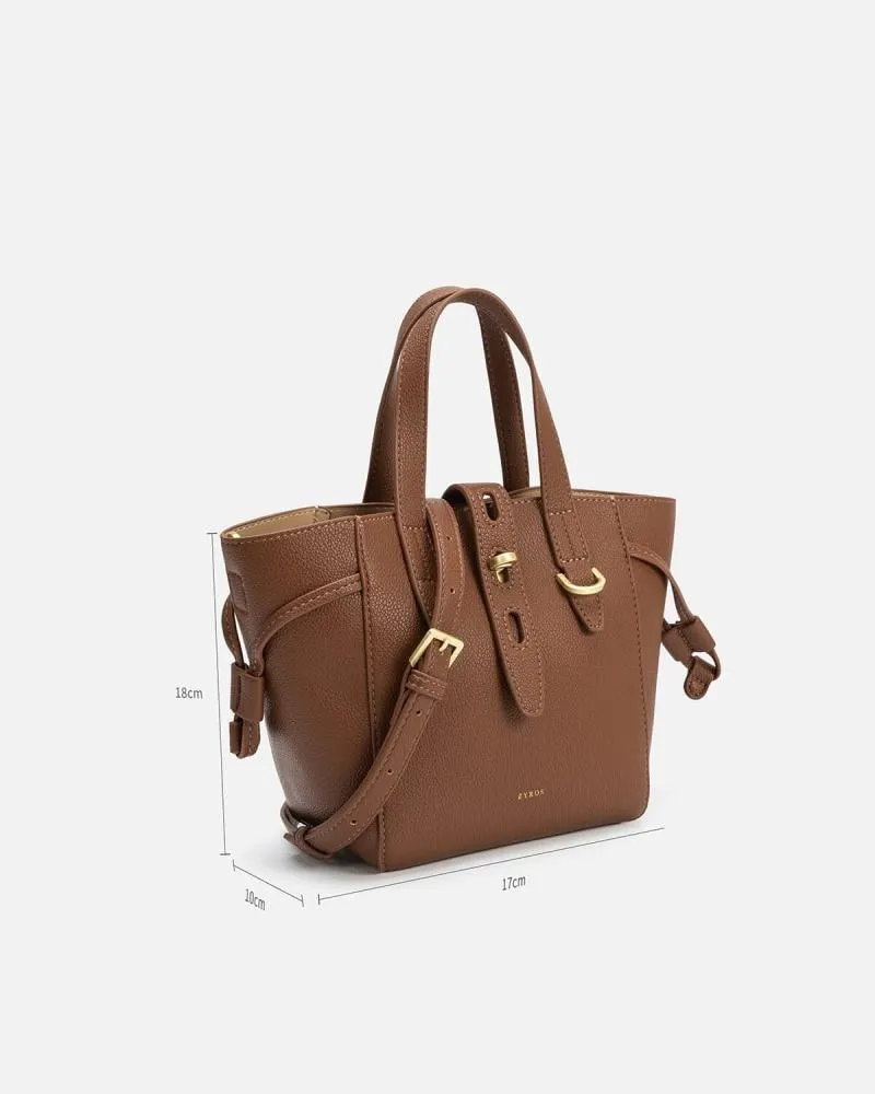 توفير شنطة بحجم صغير ومناسب باللون البني من زايروس خلال ساعه أو ربما أقل مناسب جداً لتقديمة كهديه (بدون تنسيق)