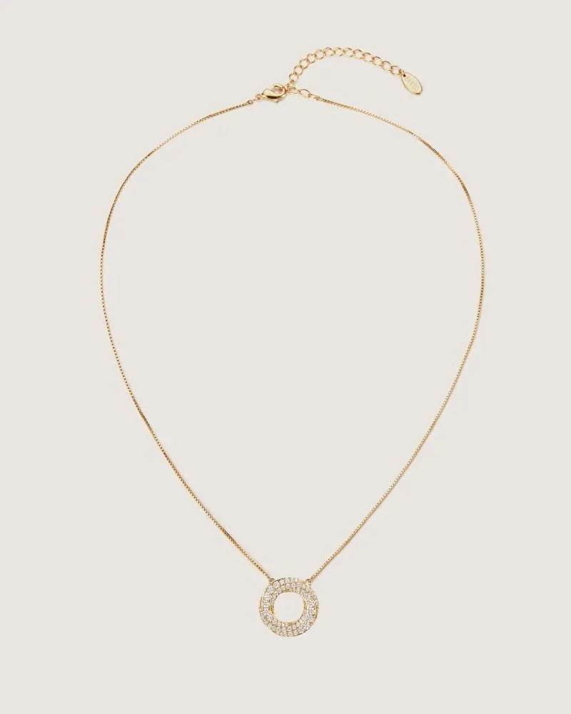 توفير سلسال نسائي لحضور أنيق بلون ذهبي من زايروس خلال ساعه أو ربما أقل مناسب جداً لتقديمة كهديه