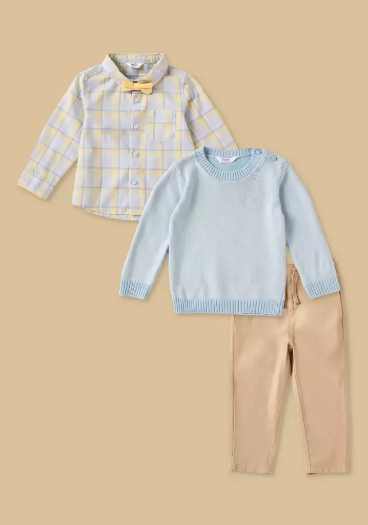 توفير ملابس طقم قميص قطن كاروهات وسويتر وبنطلون من ماكس خلال ساعه أو ربما أقل مناسب جداً لتقديمة كهديه