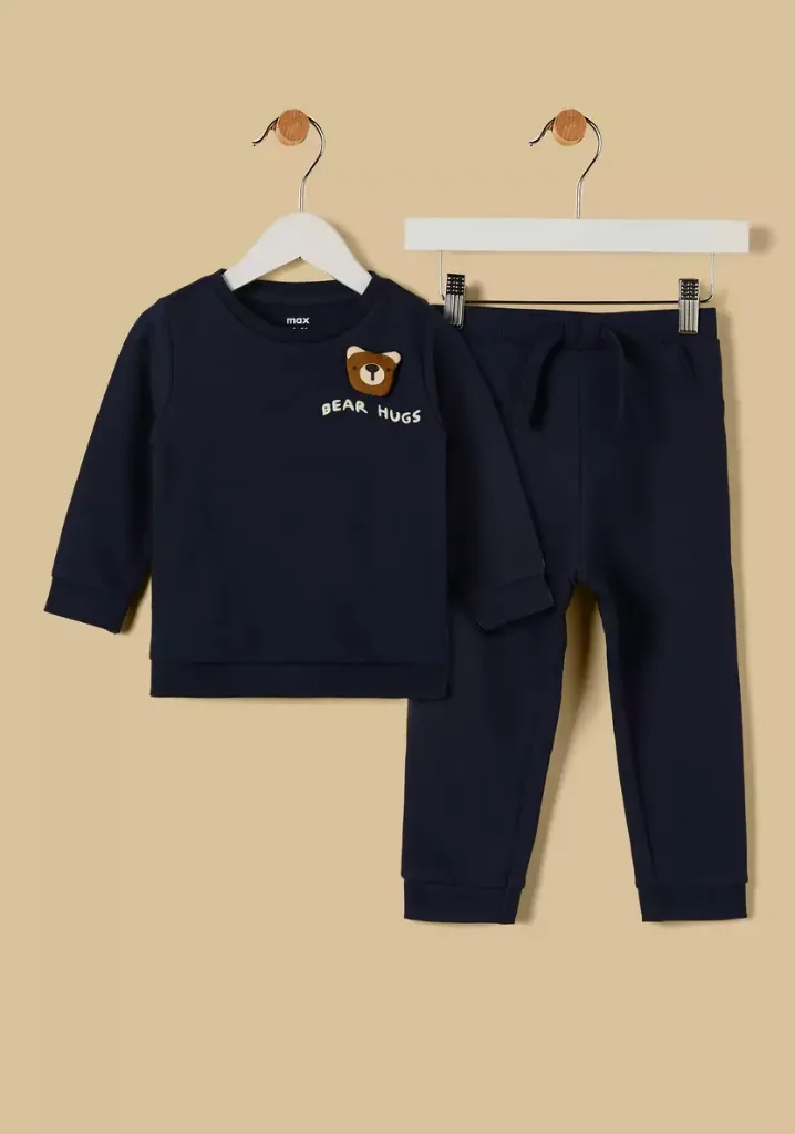 توفير ملابس طقم بنطلون رياضي وسويت شيرت مزخرف ( من ماكس ) خلال ساعه أو ربما أقل مناسب جداً لتقديمة كهديه