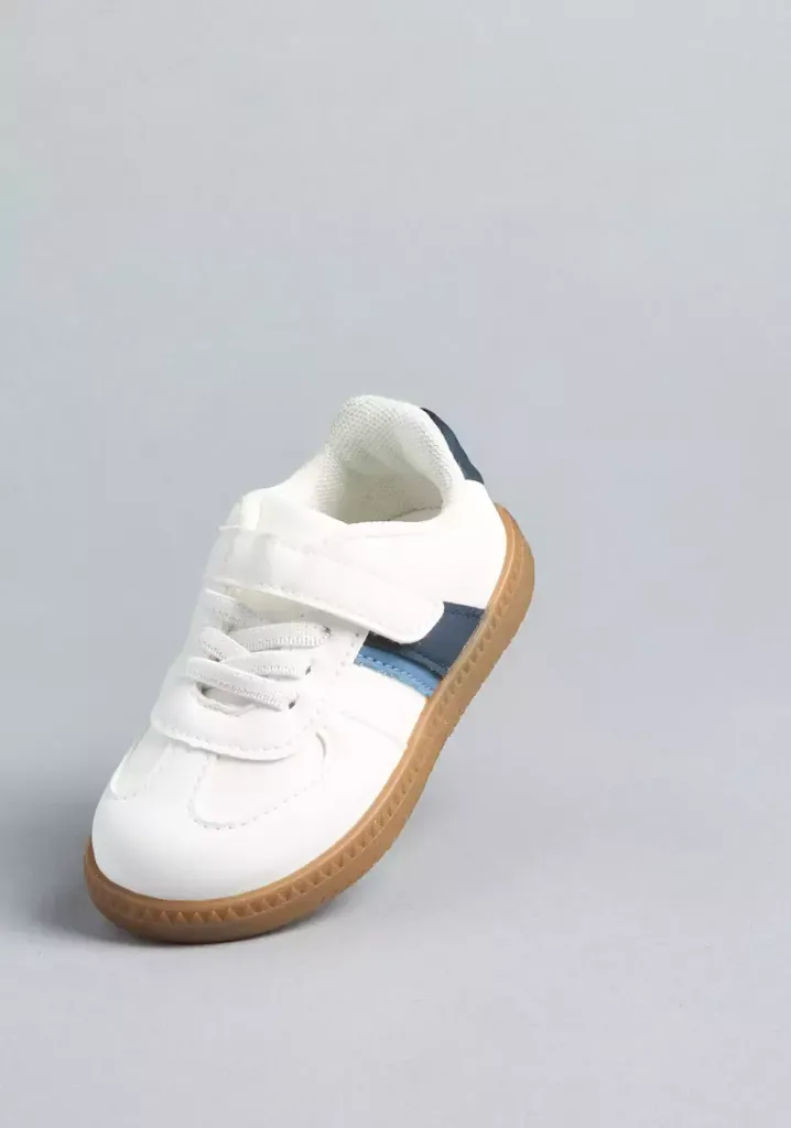 توفير ملابس حذاء سنيكرز مخطط بشريط إغلاق لاصق ( من ماكس ) خلال ساعه أو ربما أقل مناسب جداً لتقديمة كهديه