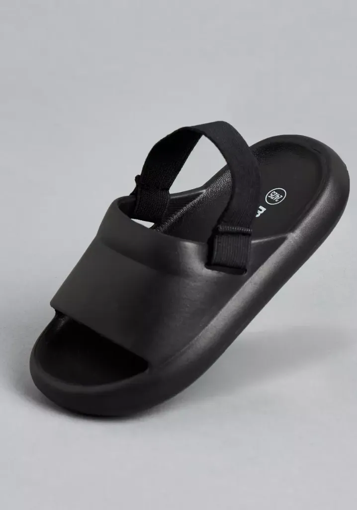 توفير ملابس شبشب خفيف سادة بحزام خلفي مرِن ( من ماكس ) خلال ساعه أو ربما أقل مناسب جداً لتقديمة كهديه