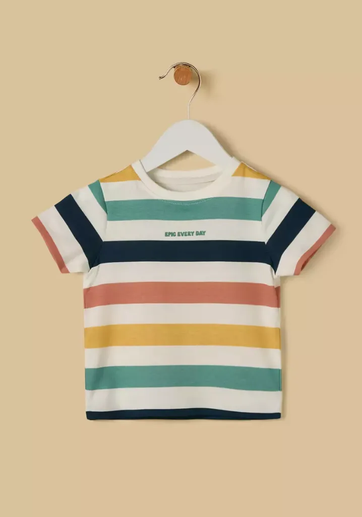 توفير ملابس تيشيرت مقلم ( من ماكس ) خلال ساعه أو ربما أقل مناسب جداً لتقديمة كهديه