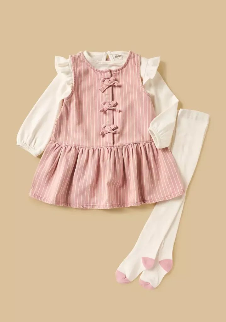 توفير ملابس مريلة قطن تويل مقلمة مع بلوزة وسروال تحتاني ( من ماكس ) خلال ساعه أو ربما أقل مناسب جداً لتقديمة كهديه