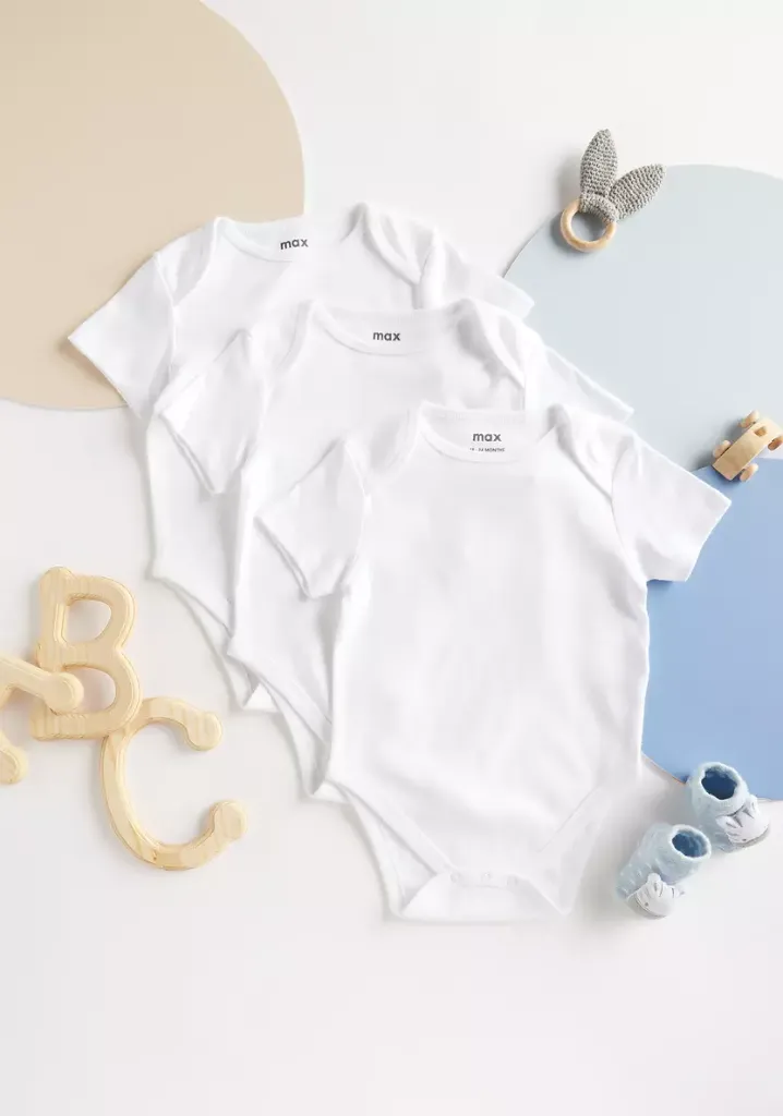 توفير ملابس بودي سوت قطن بي سي آي سادة بأكمام قصيرة - طقم من 3  قطع ( من ماكس ) خلال ساعه أو ربما أقل مناسب جداً لتقديمة كهديه