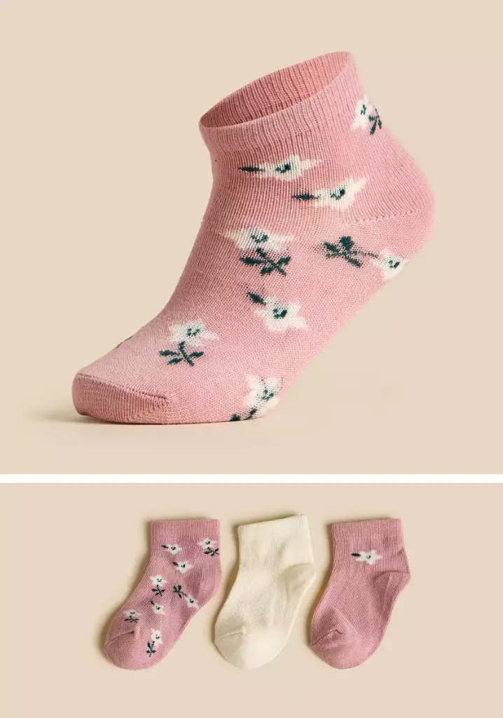 توفير ملابس طقم جوارب طول الكاحل 3  أزواج بطبعات زهرية ( من ماكس ) خلال ساعه أو ربما أقل مناسب جداً لتقديمة كهديه