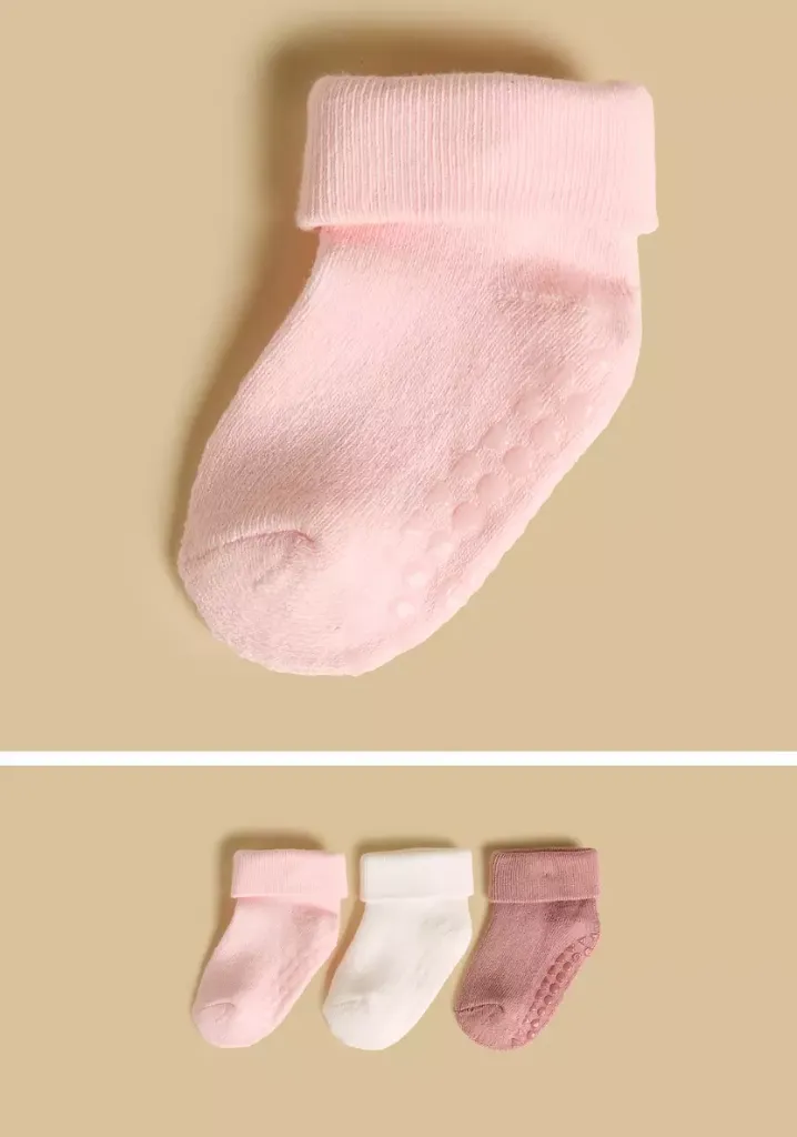 توفير ملابس جوارب قطن بطول الكاحل مانعة للانزلاق - طقم من 3  أزواج ( من ماكس ) خلال ساعه أو ربما أقل مناسب جداً لتقديمة كهديه