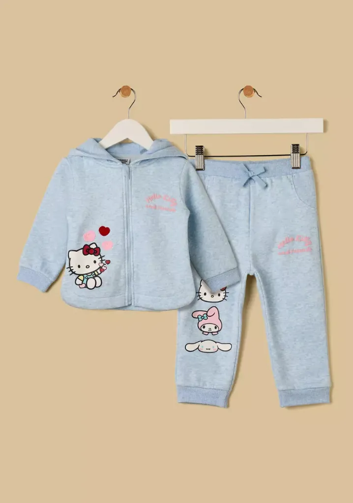 توفير ملابس طقم بنطلون رياضي وهودي بسحاب وطبعات ( من ماكس ) خلال ساعه أو ربما أقل مناسب جداً لتقديمة كهديه