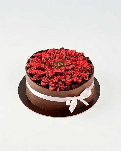 توفير ستروبيري سنيكرز صغير ( من مذاق الملكة ) خلال ساعه أو ربما أقل مناسب جداً لتقديمة كهديه