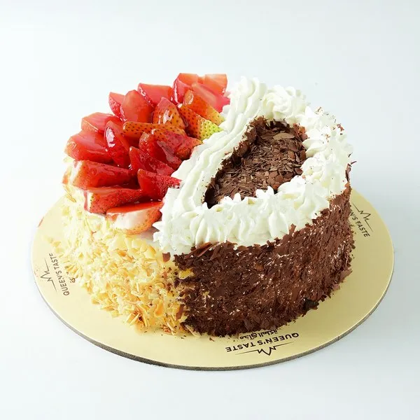 توفير تورتة فورست سيزونز صغير ( من مذاق الملكة ) خلال ساعه أو ربما أقل مناسب جداً لتقديمة كهديه