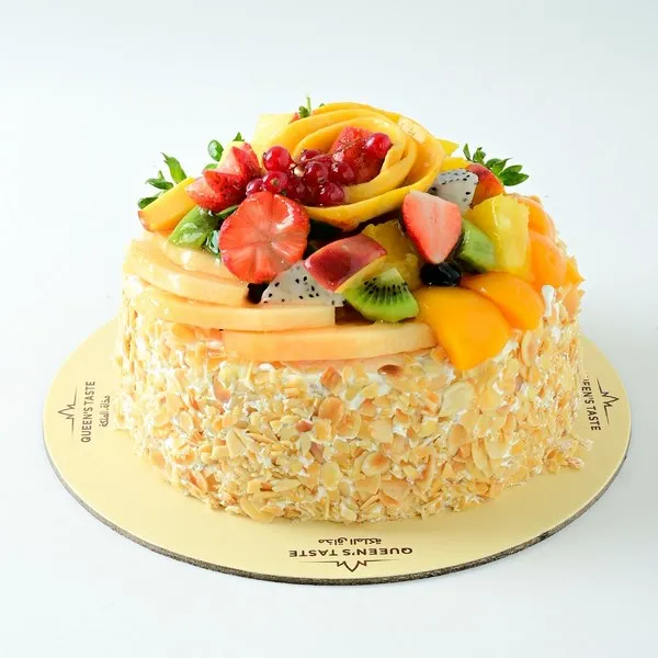 توفير كيكة فواكه حجم صغير ( من مذاق الملكة ) خلال ساعه أو ربما أقل مناسب جداً لتقديمة كهديه