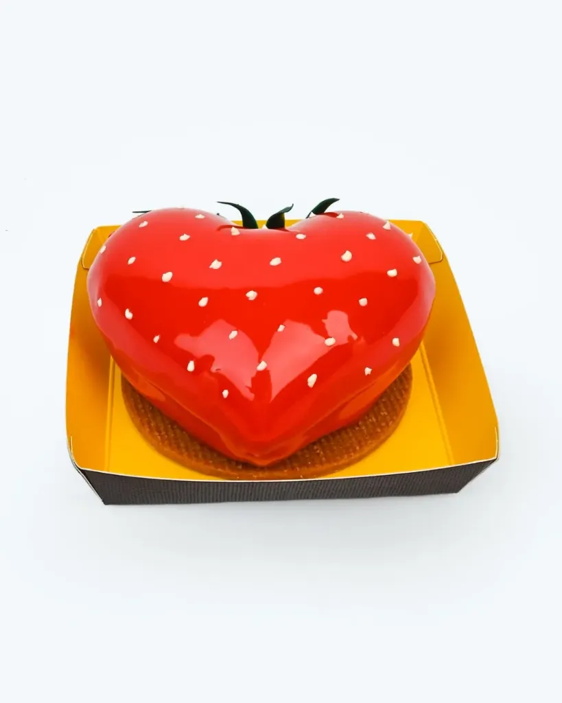 توفير قطعة كيك الفراولة و البسكوت 3 ( من مذاق الملكة ) خلال ساعه أو ربما أقل مناسب جداً لتقديمة كهديه