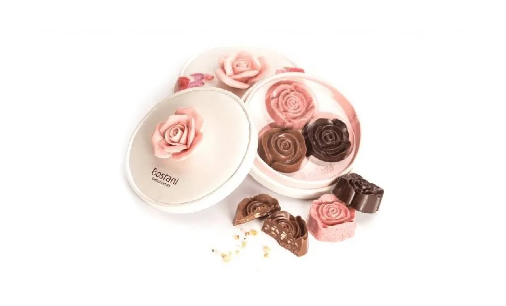 توفير علبة شوكولاتة صغيرة لشوكولاتة الورد ( من بستاني ) خلال ساعه أو ربما أقل مناسب جداً لتقديمة كهديه