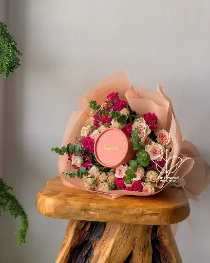 تنسيق باقه فقط بدون هدايا جانبيه ❕️
(بإمكانك تعديل خصائص الهديه المعروضه و أضافة الهدايا الجانبيه ان أردت ✅️ )*